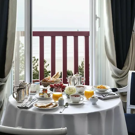 Barrière L'hermitage Hotel