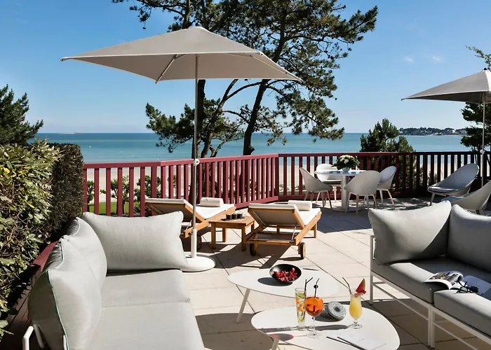 Hotell Barriere L'hermitage 5*