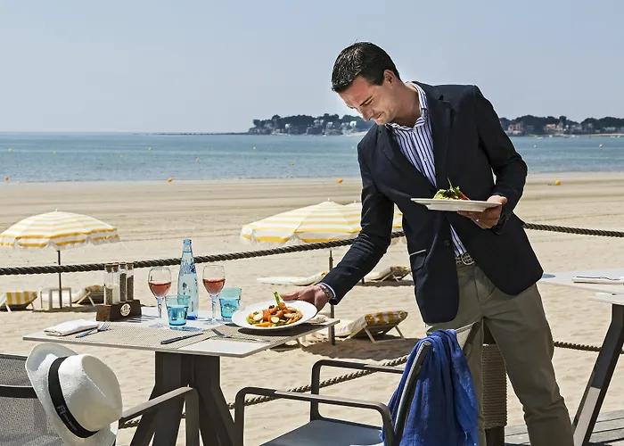 Hotell Barriere L'hermitage 5*