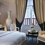 Barriere L'hermitage 5*