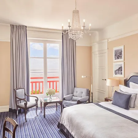 Barriere L'hermitage ホテル 5*