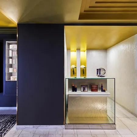 Barriere L'hermitage 5*