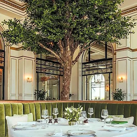Otel Barriere L'hermitage 5*