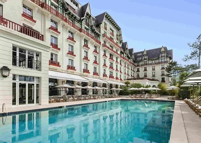 Barriere L'hermitage Hotel