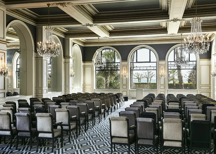 Barriere L'hermitage Ξενοδοχείο 5*